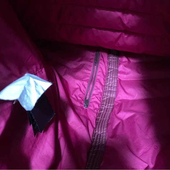 Marmot 700 Fill Women’s Duck Down PufferJacket Berry/Burgundy Large Small Flaw - Picture 3 of 14